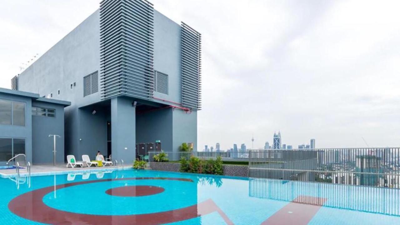 Appartamento KLCC next to Hospital Gleneagle Kuala Lumpur Esterno foto