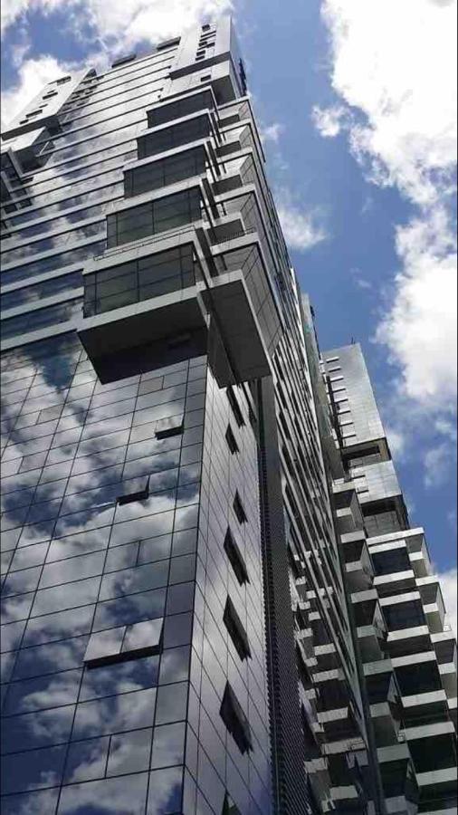 Appartamento KLCC next to Hospital Gleneagle Kuala Lumpur Esterno foto
